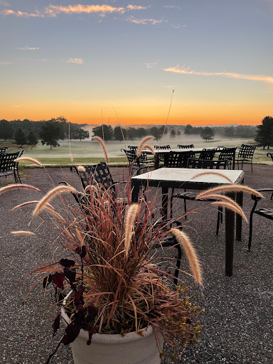 Country Club «Crestview Country Club», reviews and photos, 281 Shoemaker Ln, Agawam, MA 01001, USA