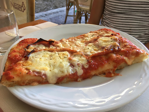 Pepe Rosa - Ristorante Pizzeria in Vado Ligure, Provincia di Savona