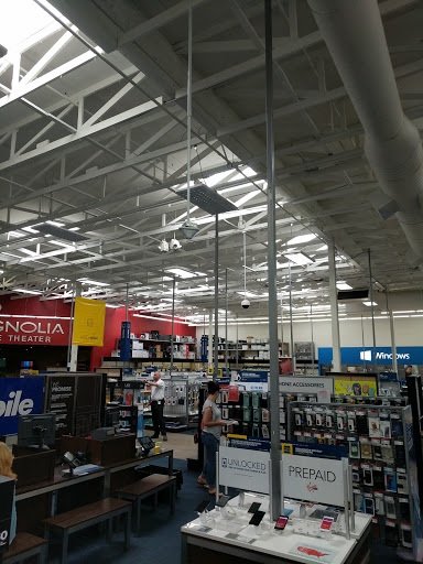 Electronics Store «Best Buy», reviews and photos, 6000 E Lake Sammamish Pkwy SE, Issaquah, WA 98029, USA