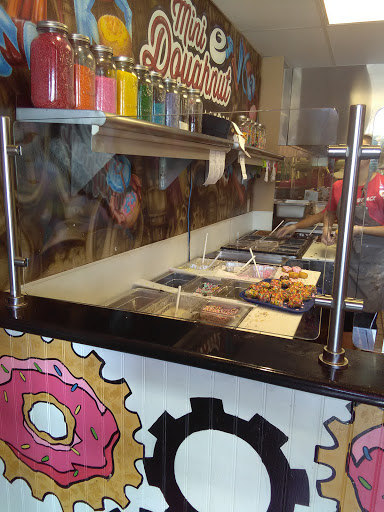 Donut Shop «Mini Doughnut Factory», reviews and photos, 2109 S Dale Mabry Hwy, Tampa, FL 33629, USA