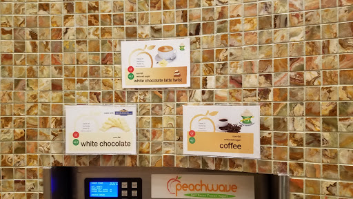 Frozen Yogurt Shop «Peachwave Frozen Yogurt & Gelato», reviews and photos, 6 W 8th St, Holland, MI 49423, USA