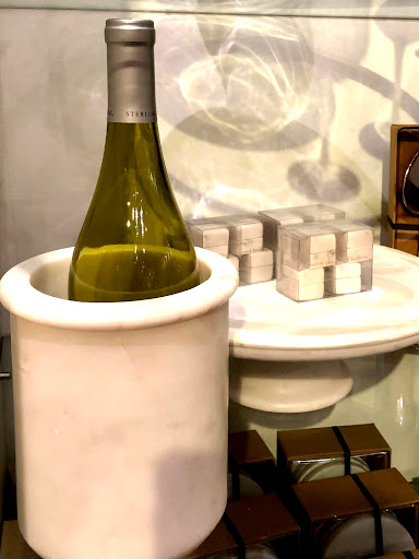 Furniture Store «Pottery Barn», reviews and photos, 1000 Ross Park Mall Dr c03c, Pittsburgh, PA 15237, USA