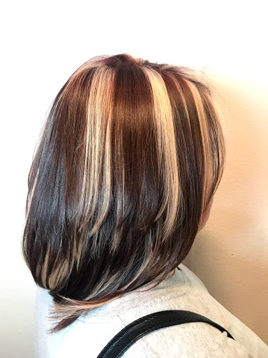 Hair Salon «Beauty Bar Salon & Spa», reviews and photos, 12950 E Colonial Dr, Orlando, FL 32826, USA