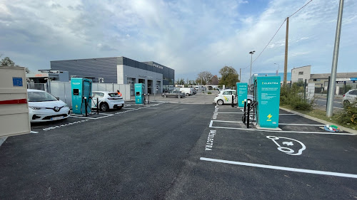 Borne de recharge de véhicules électriques Electra Station de recharge Sérézin-du-Rhône
