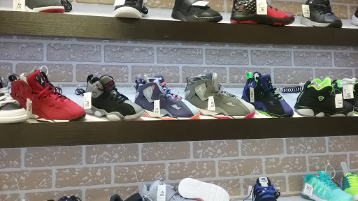 Clothing Store «V.I.M.», reviews and photos, 4812 5th Ave, Brooklyn, NY 11220, USA