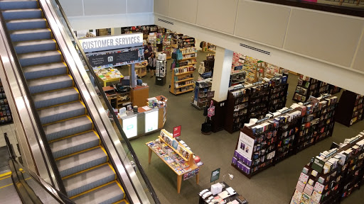 Book Store «Barnes & Noble Booksellers Clackamas Town Ctr Mall», reviews and photos, 12000 SE 82nd Ave, Portland, OR 97086, USA