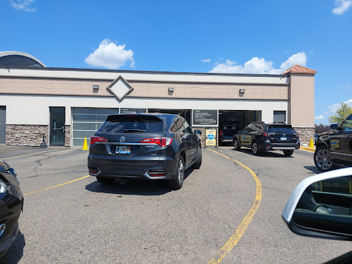 Car Wash «Paradise Full Service Car Wash & Detail Center», reviews and photos, 1355 Town Centre Dr, Eagan, MN 55123, USA