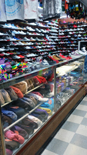 Fashion Accessories Store «Rock Star Fashion», reviews and photos, 1881 Lockbourne Rd, Columbus, OH 43207, USA