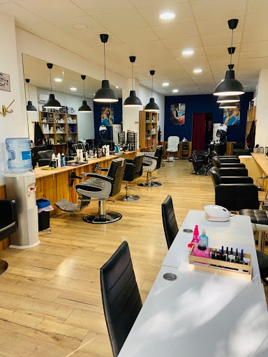 Twistandcut Peluquería en Zaragoza, Zaragoza