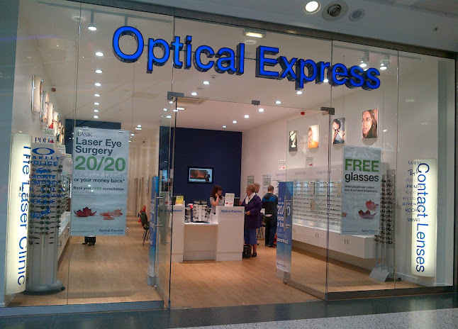 Reviews of Optical Express Laser Eye Surgery, Cataract Surgery, & Opticians: Leeds White Rose in Leeds - Optician