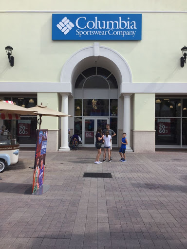 Sportswear Store «Columbia Sportswear Outlet Store at Premium Outlets in Orlando», reviews and photos, 4971 International Dr, Orlando, FL 32819, USA