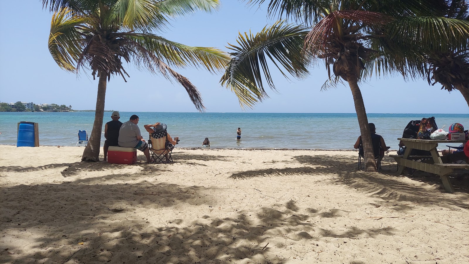 Fotografija Playa Cana Gorda priljubljeno mesto med poznavalci sprostitve