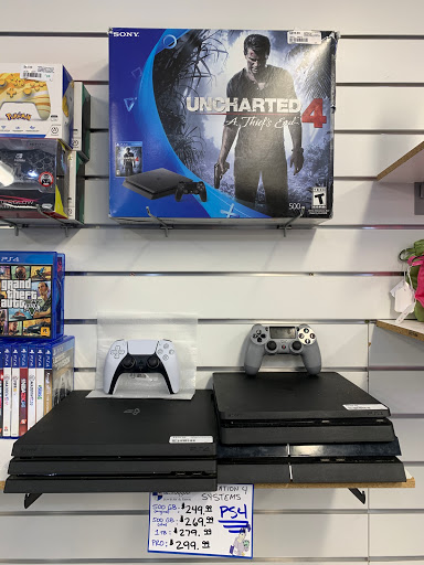 Pawn Shop «Sterling & Knight Jewelry & Pawn», reviews and photos, 295 S Schmidt Rd, Bolingbrook, IL 60440, USA