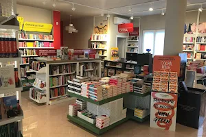 Mondadori Bookstore image