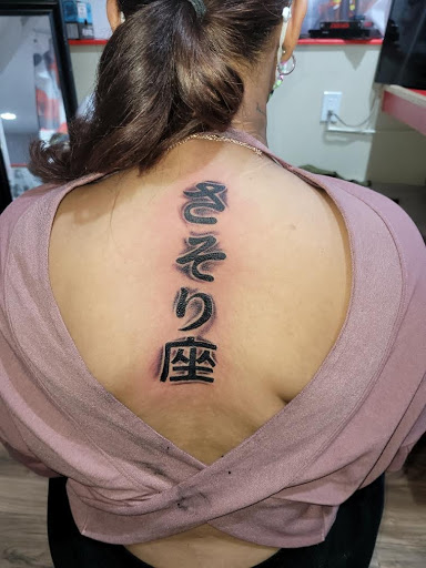 Tattoo Shop «Hollywood Tattoos», reviews and photos, 104 Market St, Newark, NJ 07102, USA