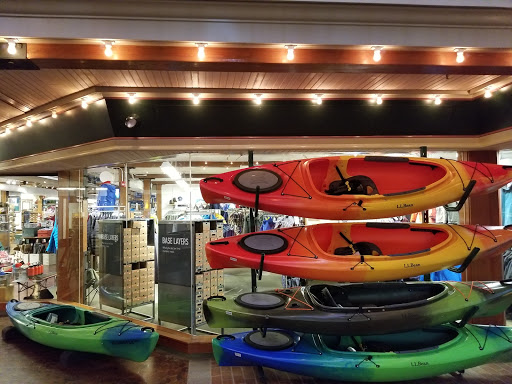  «L.L. Bean», reviews and photos, 8 Glen Rd, West Lebanon, NH 03784, USA