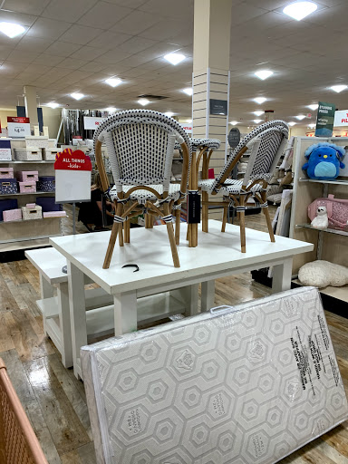 Department Store «HomeGoods», reviews and photos, 850 Providence Blvd, Pittsburgh, PA 15237, USA