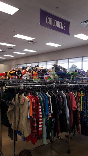 Thrift Store «Goodwill Store & Donation Center», reviews and photos, 675 W North Ave, Elmhurst, IL 60126, USA