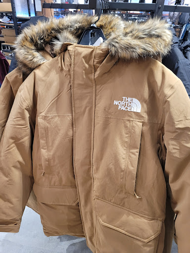 Clothing Store «The North Face Outlet», reviews and photos, 4410 Mills Cir, Ontario, CA 91764, USA