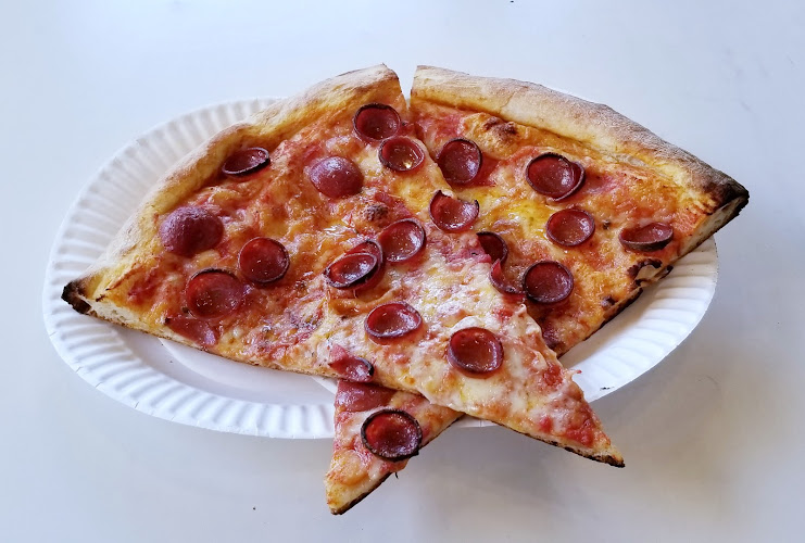 #1 best pizza place in New York - Williamsburg Pizza