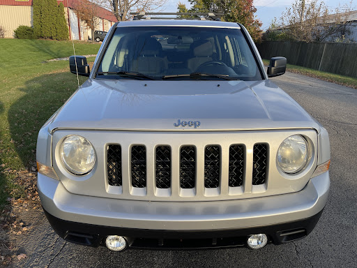 Used Car Dealer «Luxury Cars Xchange», reviews and photos, 15523 Weber Rd #103, Lockport, IL 60441, USA