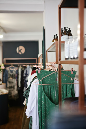 kjole - Clothing store