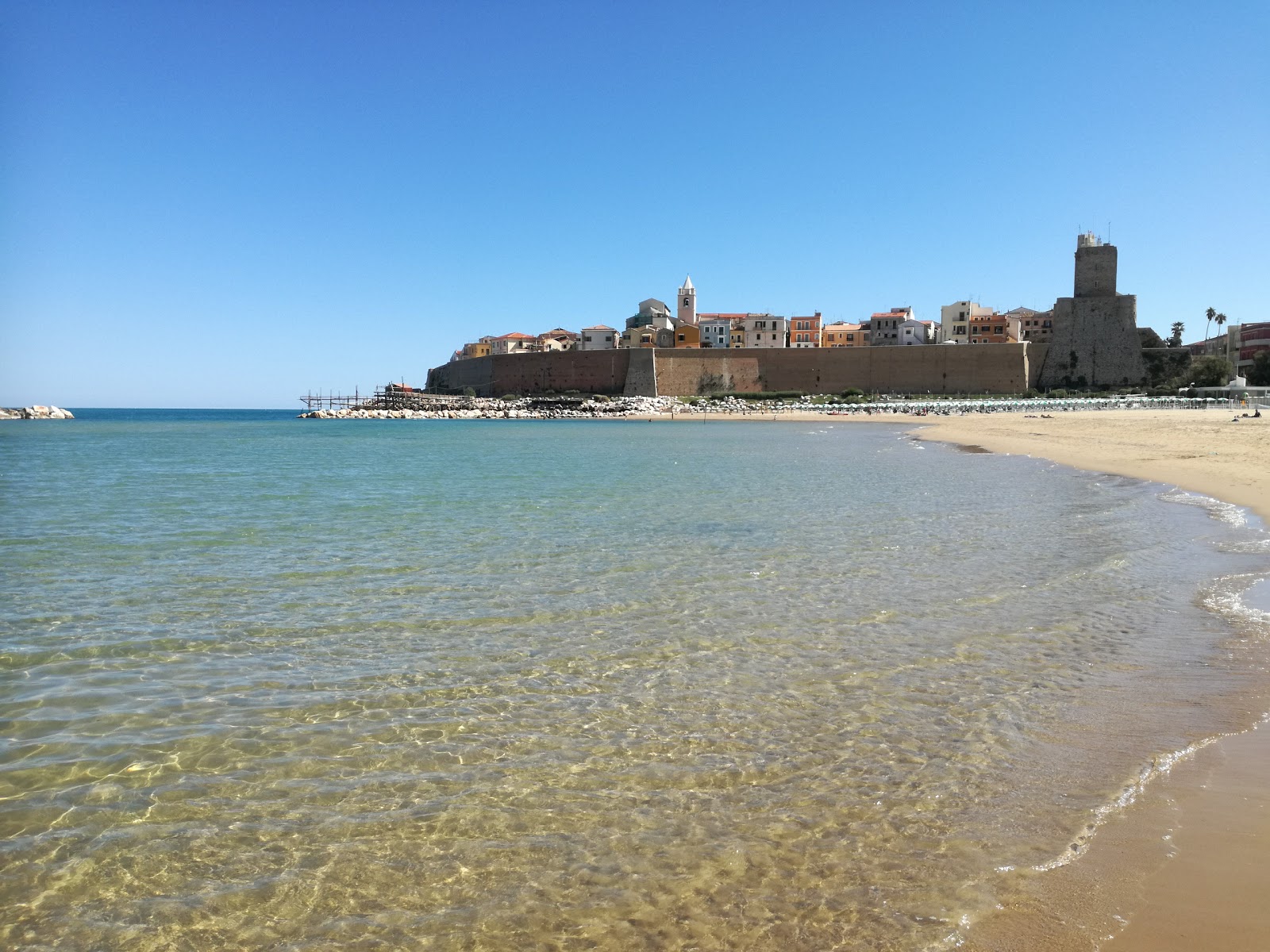 Foto di Spiaggia di Sant'Antonio con molto pulita livello di pulizia