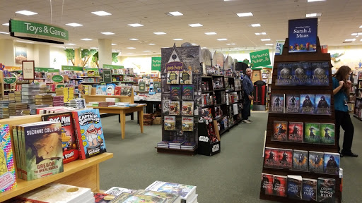 Book Store «Barnes & Noble», reviews and photos, 5101 Main St, Williamsburg, VA 23188, USA