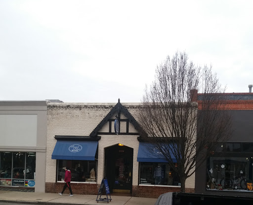Thrift Store «Goodwill Second Debut Carytown», reviews and photos