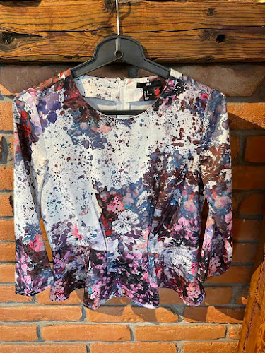 Vác, Március 15. tér 8, 2600