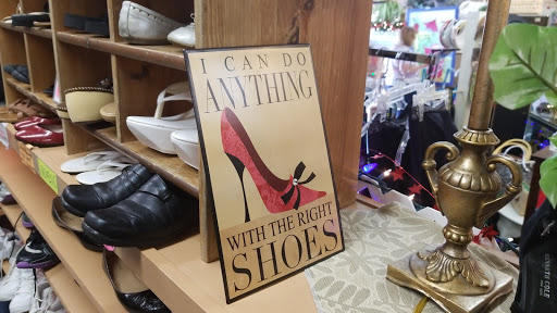 Thrift Store «Creative Choices Thrift Store», reviews and photos, 4411 S Croatan Hwy, Nags Head, NC 27959, USA