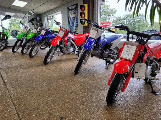 Motorsports Store «Nielsen Enterprises», reviews and photos, 130 S Milwaukee Ave, Lake Villa, IL 60046, USA