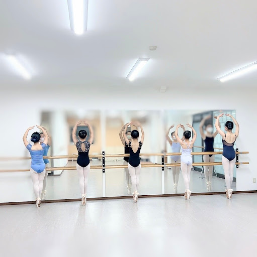 ダンススクール 久富淑子バレエ研究所 朝里教室