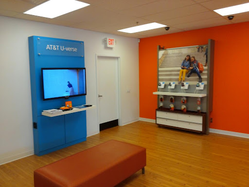 Cell Phone Store «AT&T Authorized Retailer», reviews and photos, 10181 W Commercial Blvd, Tamarac, FL 33351, USA