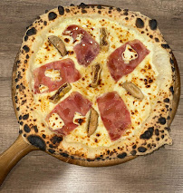 Photos du propriétaire du Pizzeria L'authentique pizza ô feu de bois à Eaubonne - n°7