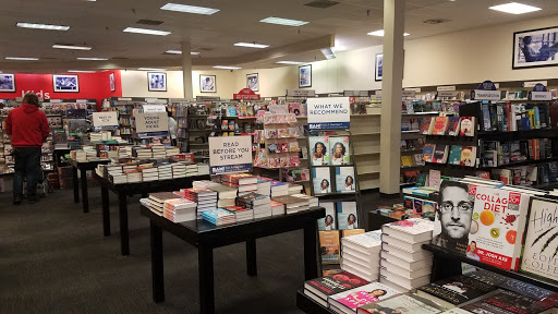 Books-A-Million, 816 E Walnut Ave, Dalton, GA 30721, USA, 