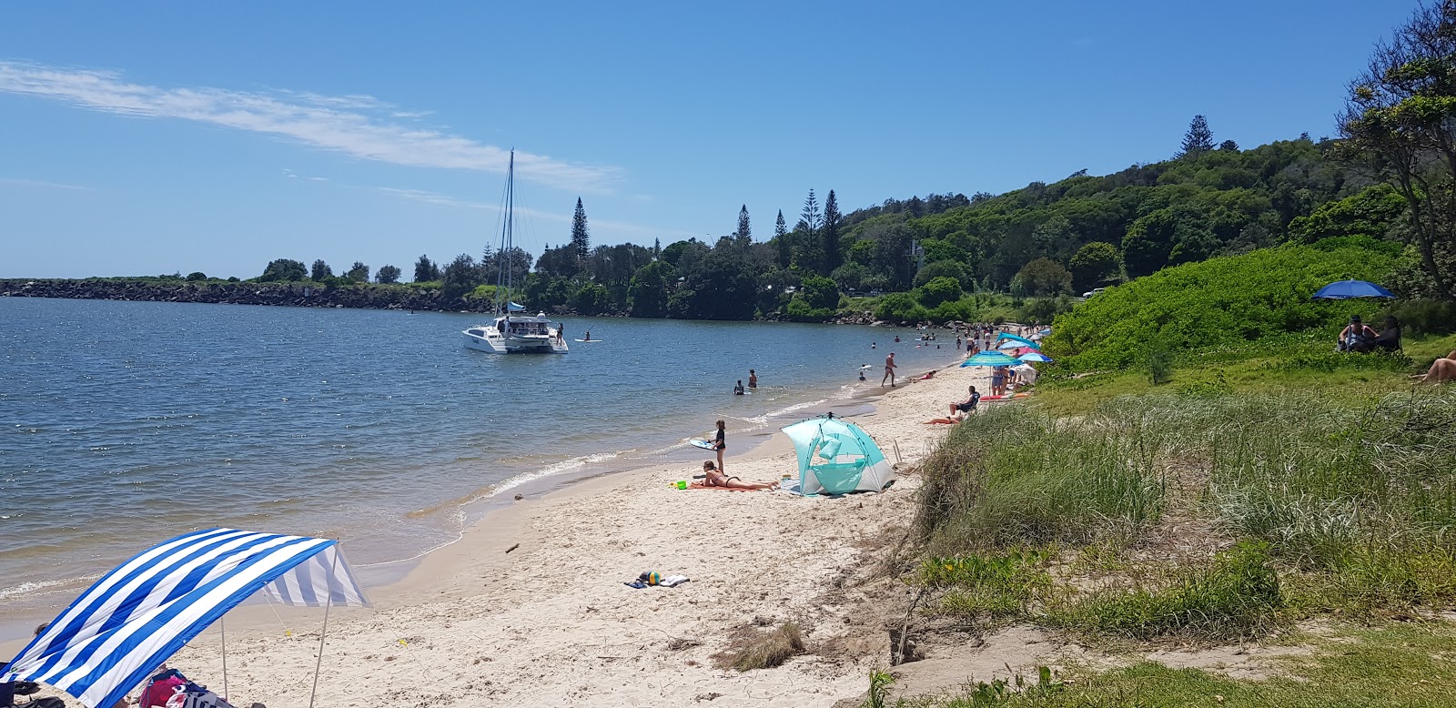 Fotografie cu Whiting Beach cu o suprafață de nisip beige