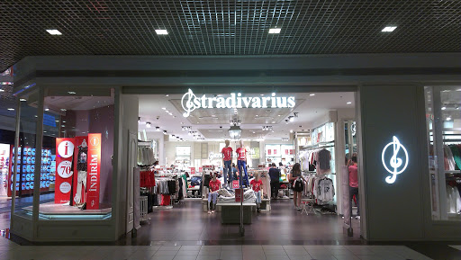 Stores to buy women's jeans Istanbul