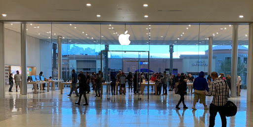 Computer Store «Apple Biltmore», reviews and photos, 2502 E Camelback Rd, Phoenix, AZ 85016, USA