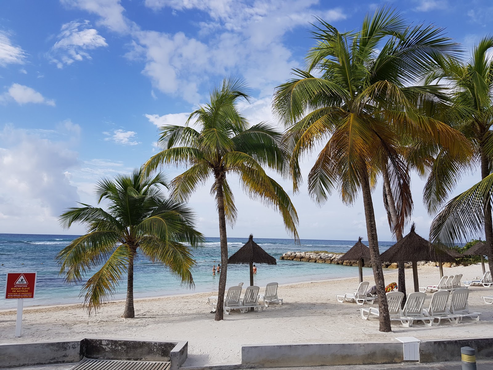 Gros Sable Beach'in fotoğrafı otel alanı