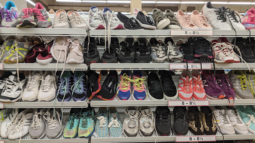 Thrift Store «Savers», reviews and photos, 21201 Center Ridge Rd, Rocky River, OH 44116, USA