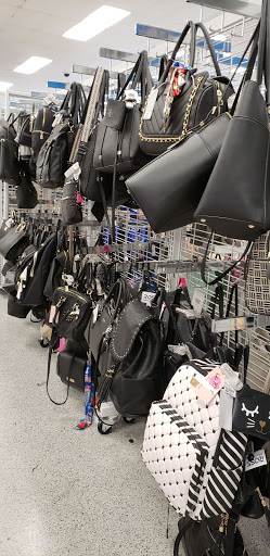 Clothing Store «Ross Dress for Less», reviews and photos, 5635 Woodruff Ave, Lakewood, CA 90713, USA