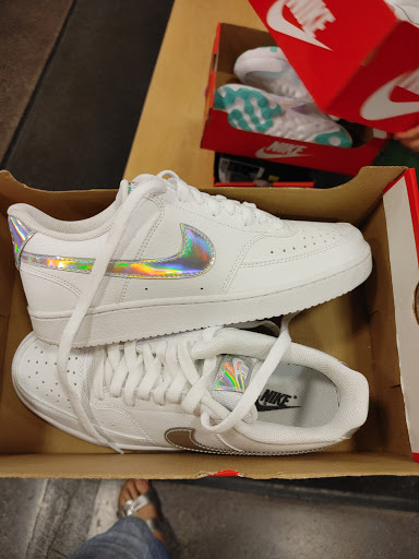 Sporting Goods Store «Nike Clearance Store», reviews and photos, 5000 S Arizona Mills Cir #240, Tempe, AZ 85282, USA