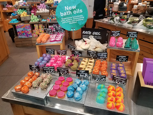 Cosmetics Store «Lush Cosmetics», reviews and photos, 303 Memorial City Way, Houston, TX 77024, USA