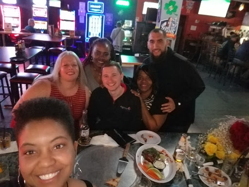 Sports Bar «Q Bar & Grill», reviews and photos, 8109 Cass Ave, Darien, IL 60561, USA