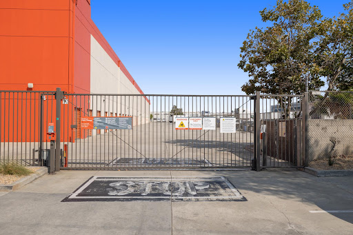 Self-Storage Facility «Public Storage», reviews and photos, 1012 S Maple Ave, Montebello, CA 90640, USA