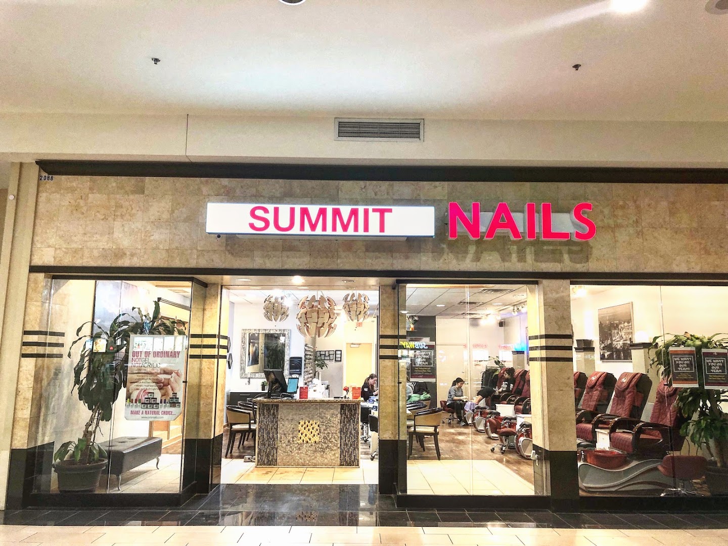 Summit Nails