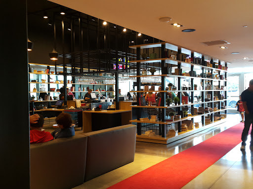 Movie Theater «Silverspot Cinema», reviews and photos, 4441 Lyons Rd, Coconut Creek, FL 33073, USA