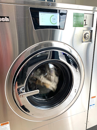 Dry Cleaner «OASIS/ DRY CLEANER & LAUNDROMAT», reviews and photos, 84 N Grant Ave, American Fork, UT 84003, USA