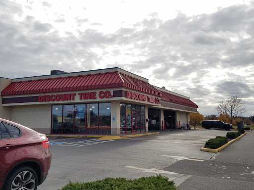 Tire Shop «Discount Tire Store - Lakewood, WA», reviews and photos, 2214 84th St S, Lakewood, WA 98499, USA